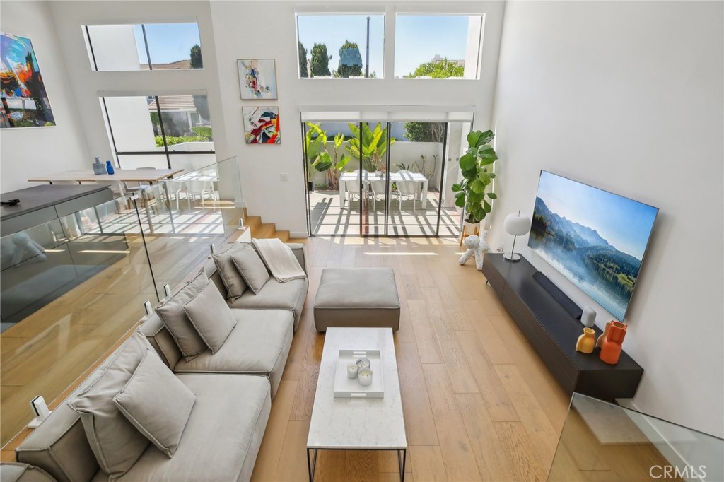 MLS #OC25090537 image #3