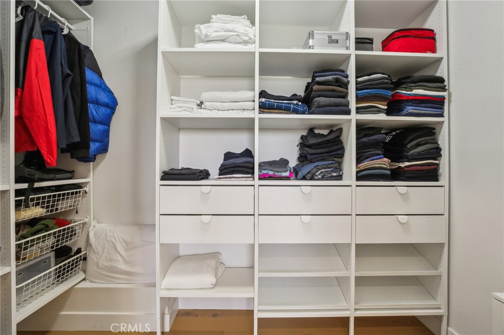 MLS #OC25090537 image #31