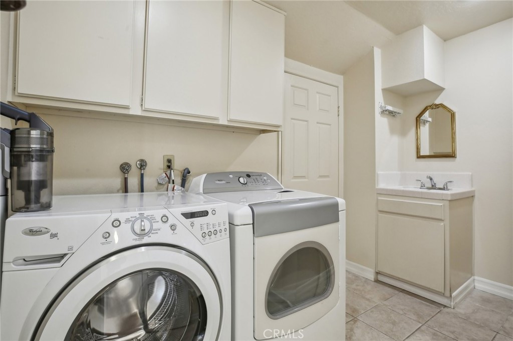 MLS #OC25090537 image #37