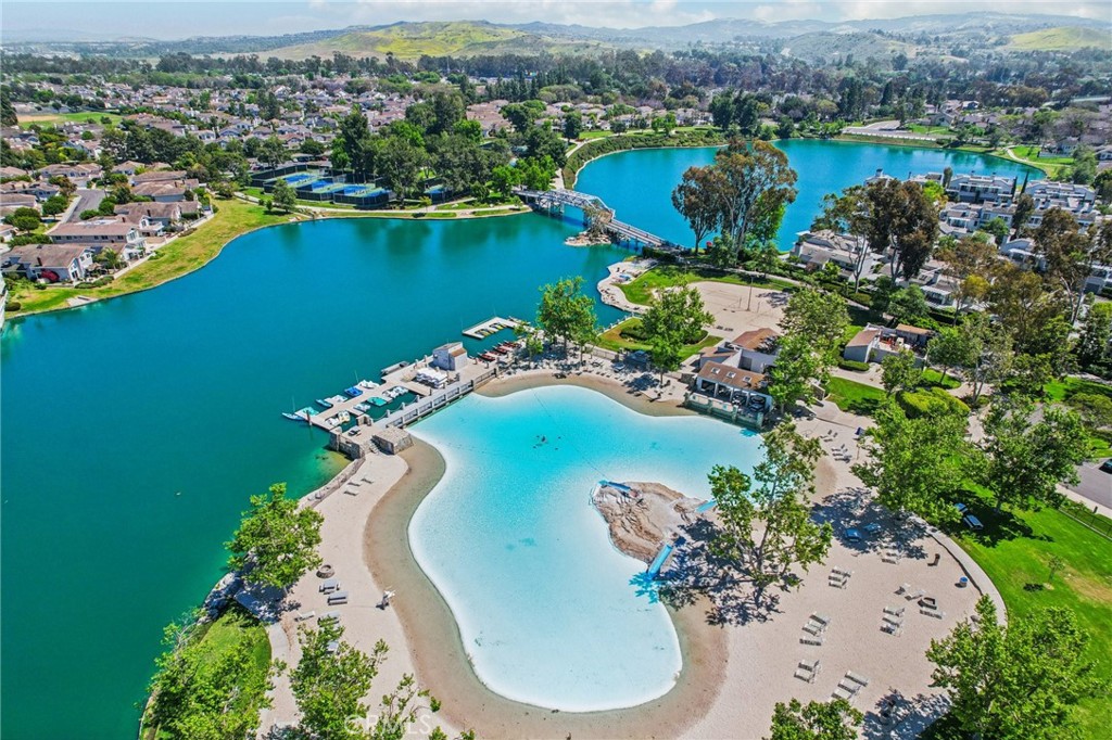 MLS #OC25090537 image #60