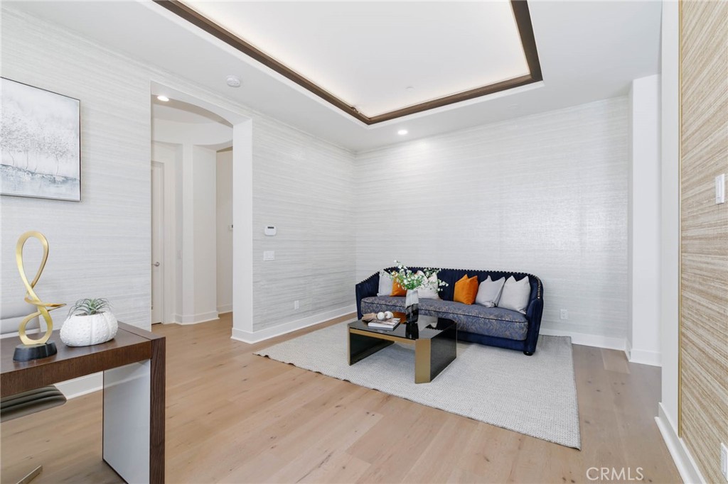 MLS #OC25090901 image #28