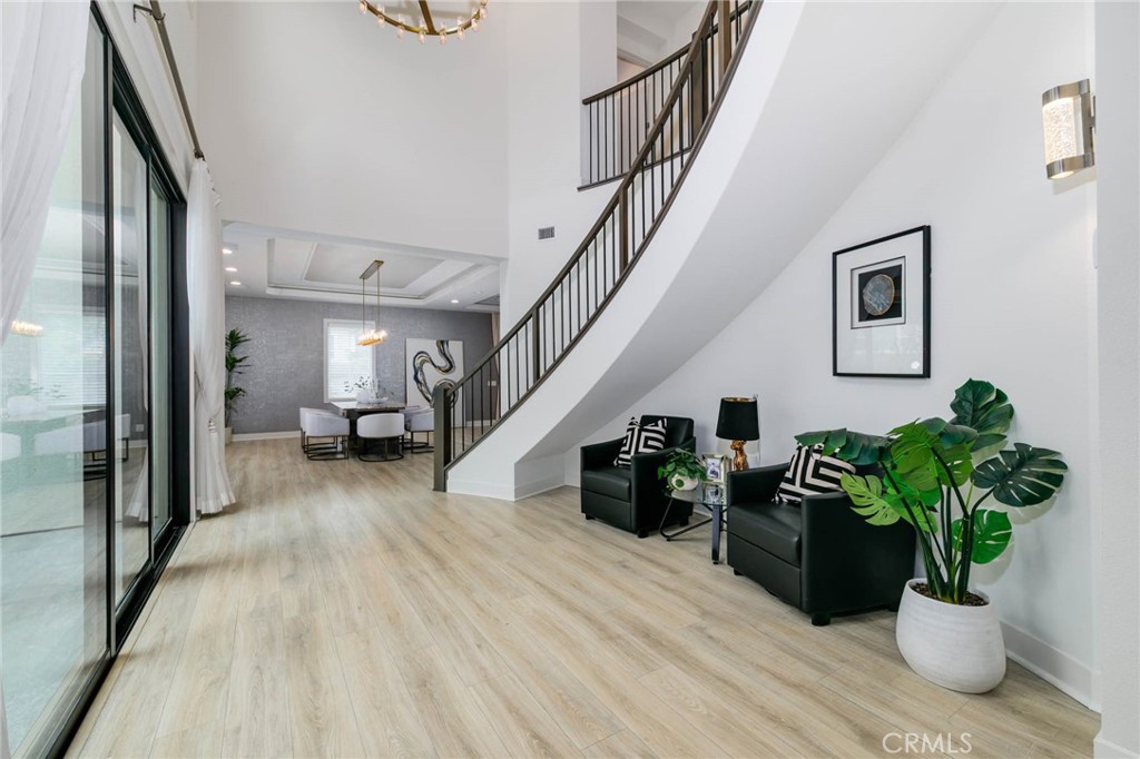 MLS #OC25090901 image #3