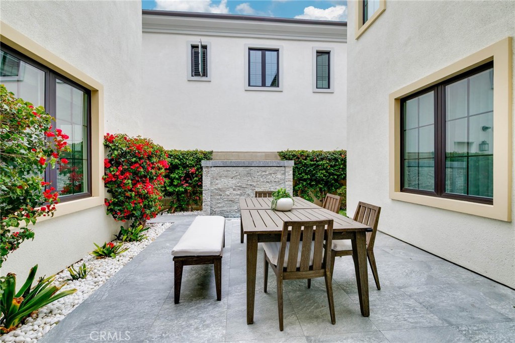 MLS #OC25090901 image #32