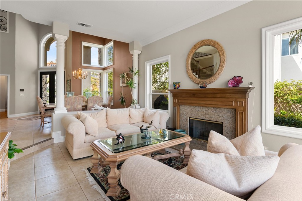 MLS #OC25091596 image #11