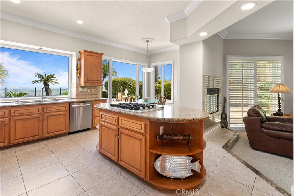 MLS #OC25091596 image #14