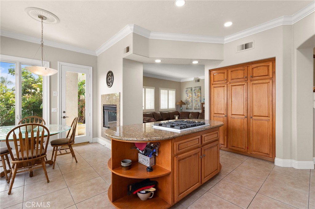 MLS #OC25091596 image #16