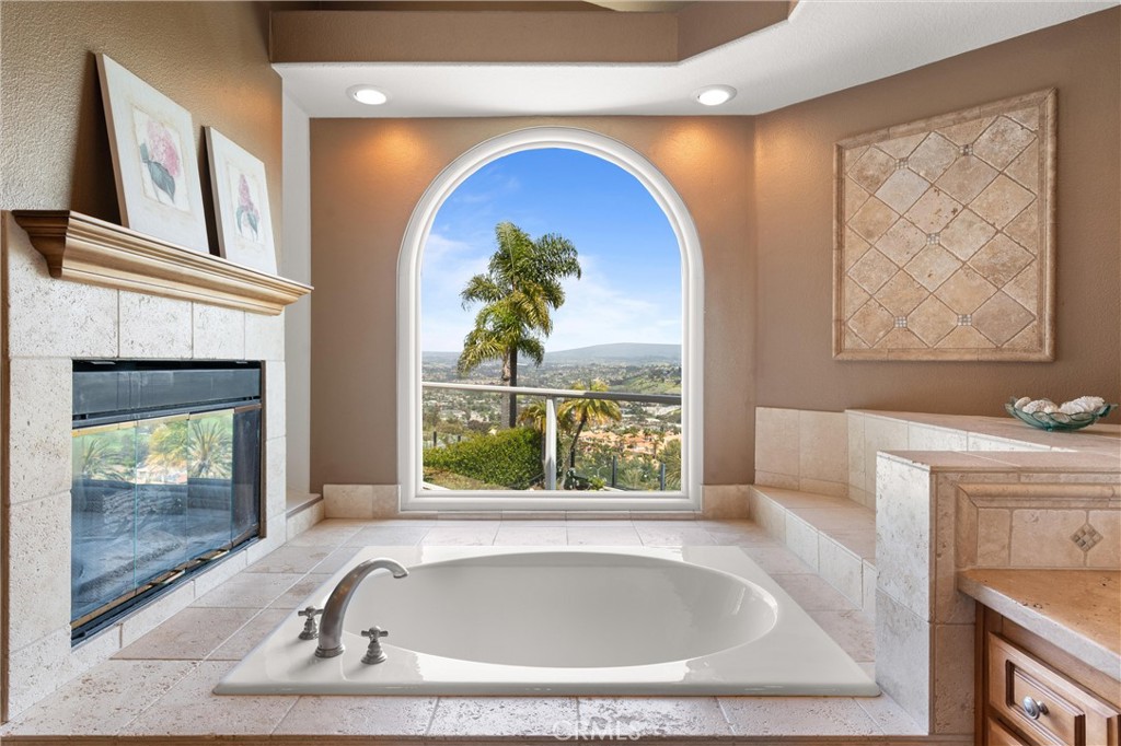 MLS #OC25091596 image #46