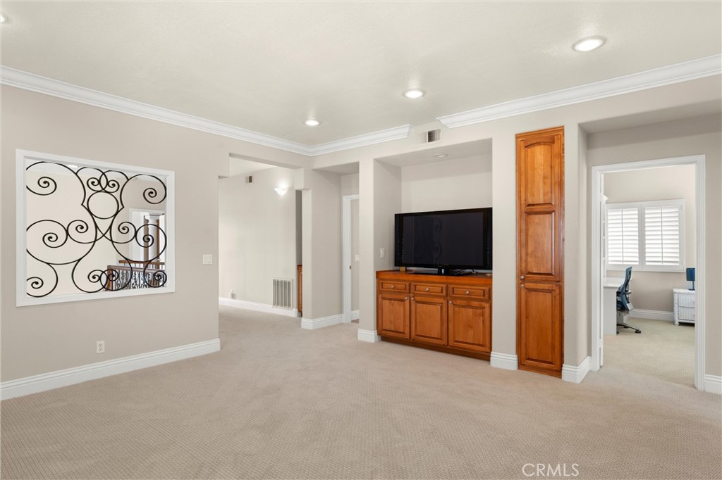 MLS #OC25091596 image #52