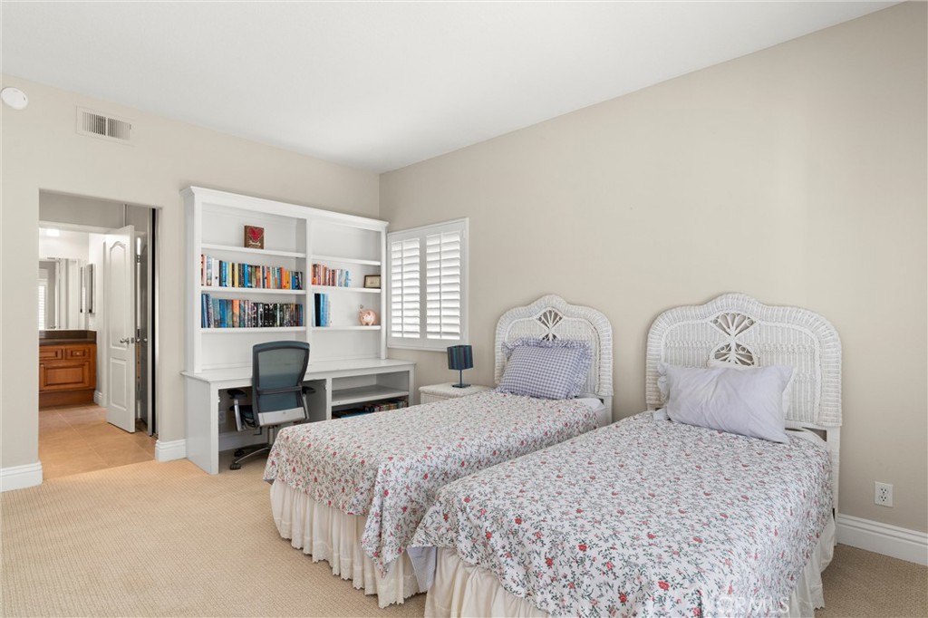 MLS #OC25091596 image #55