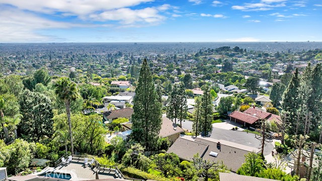 MLS #OC25091905 image #0