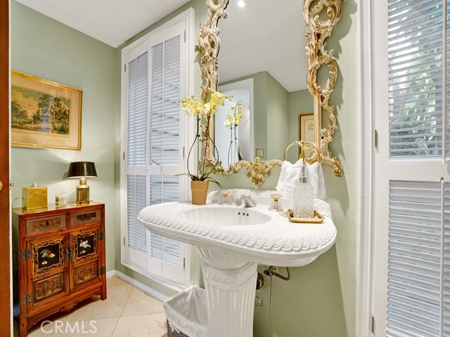 MLS #OC25091905 image #19