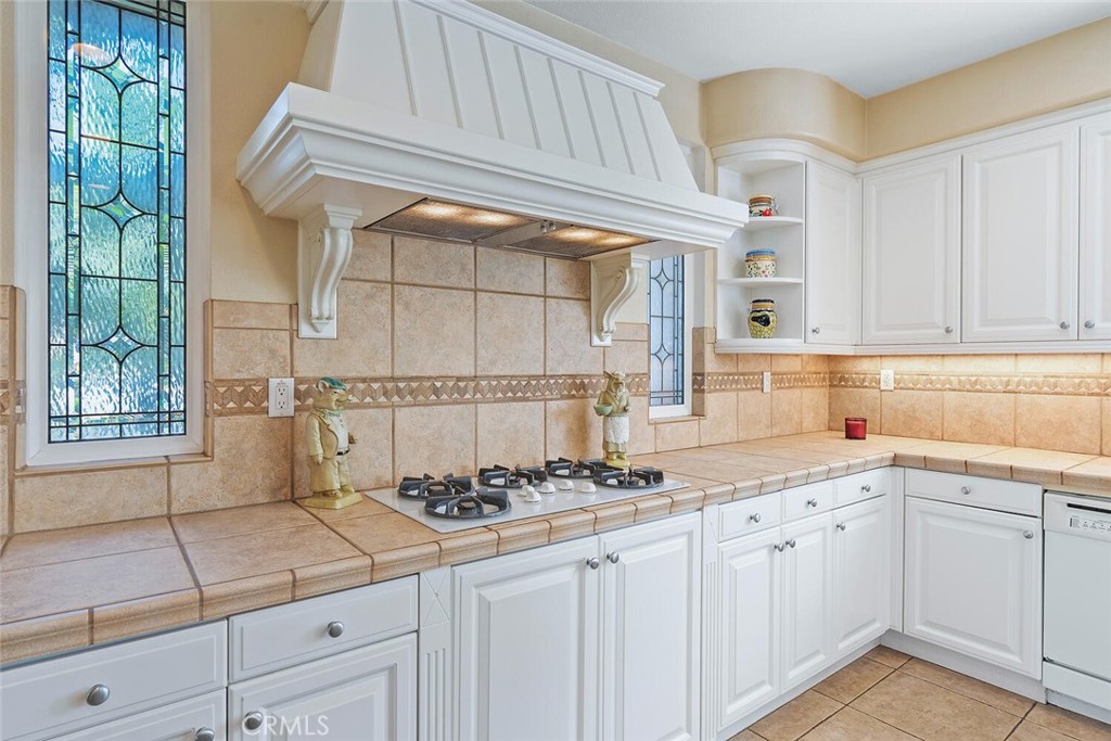 MLS #OC25092278 image #11