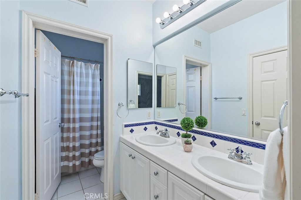 MLS #OC25092278 image #36