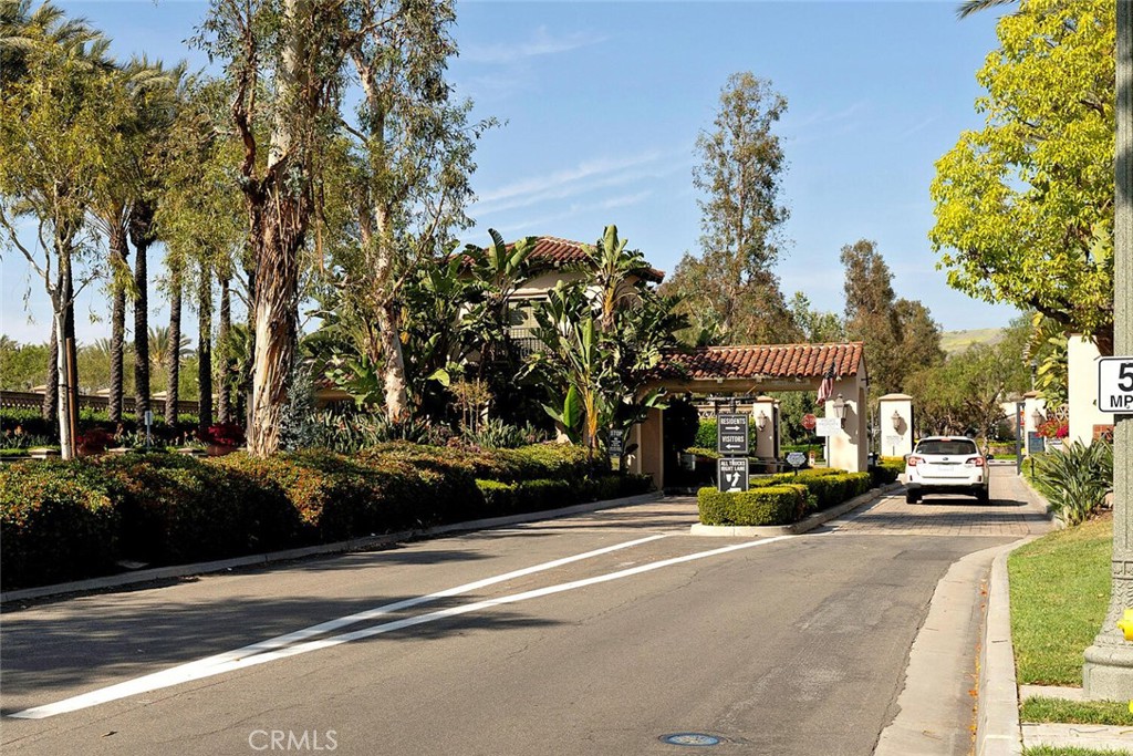 MLS #OC25092278 image #56