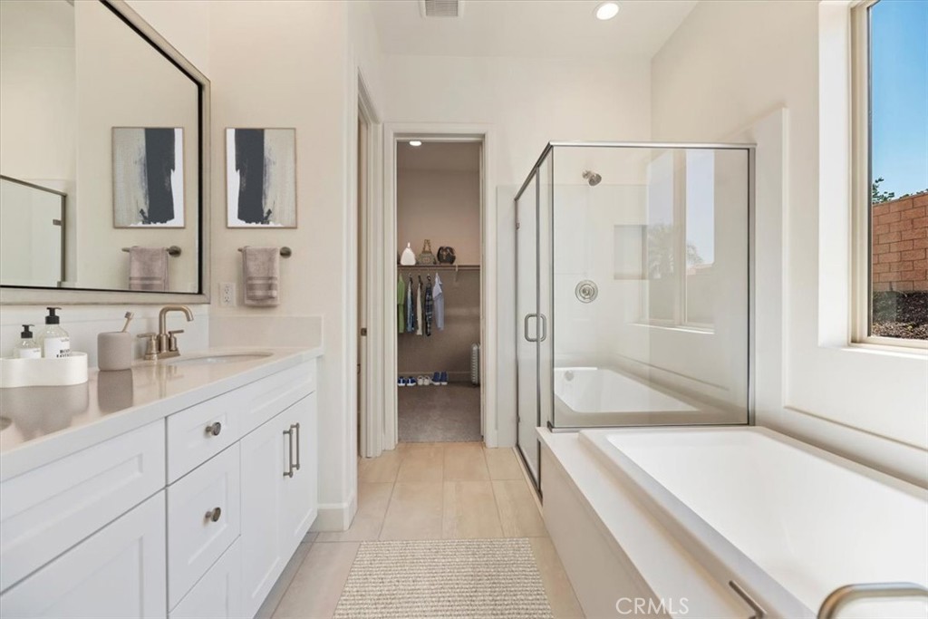 MLS #OC25093156 image #13