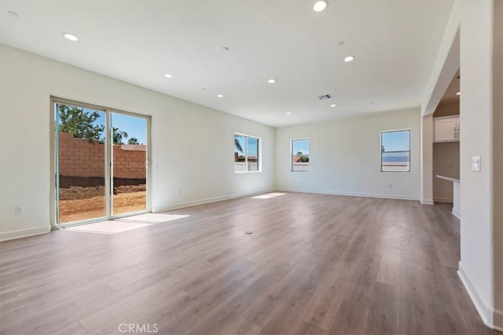 MLS #OC25093156 image #7