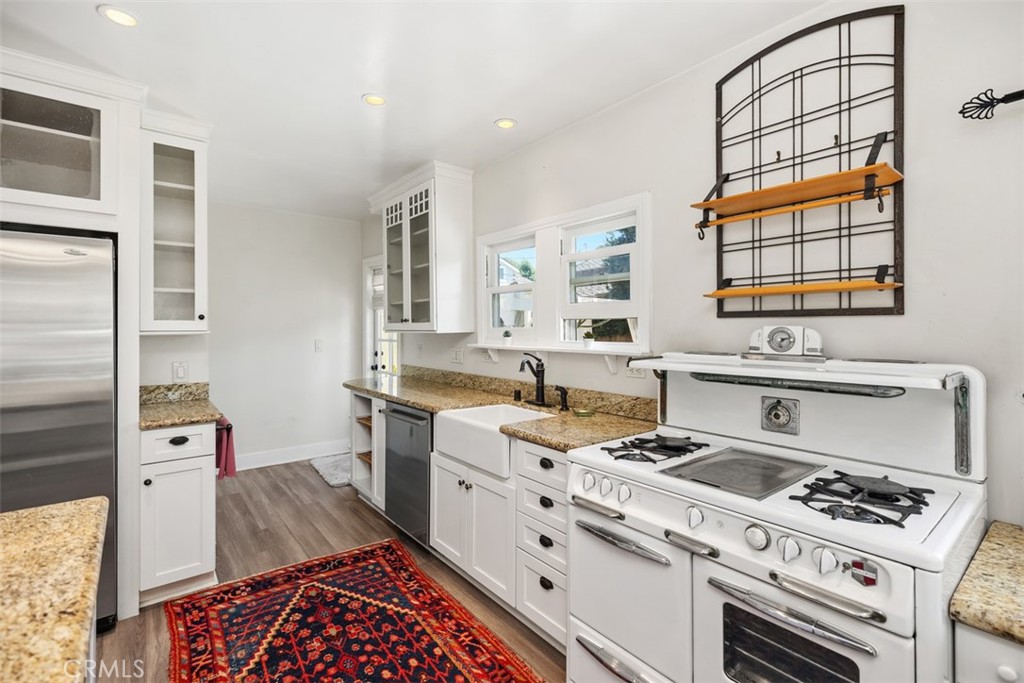 MLS #OC25093177 image #15