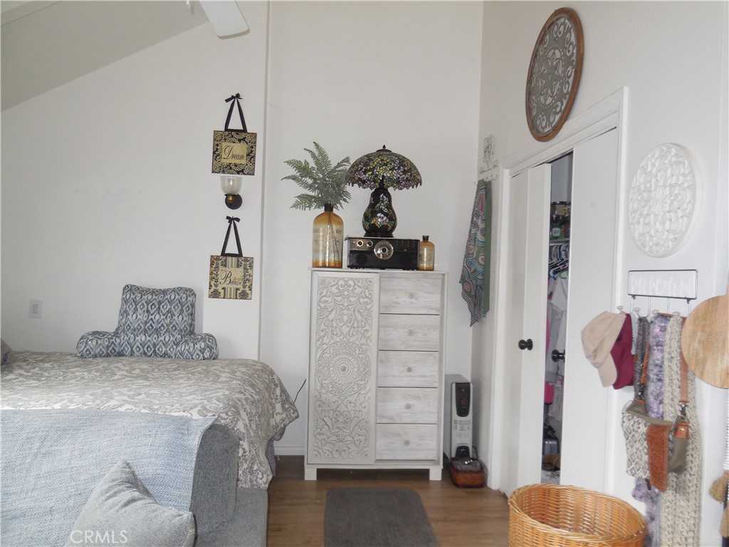 MLS #OC25093177 image #38