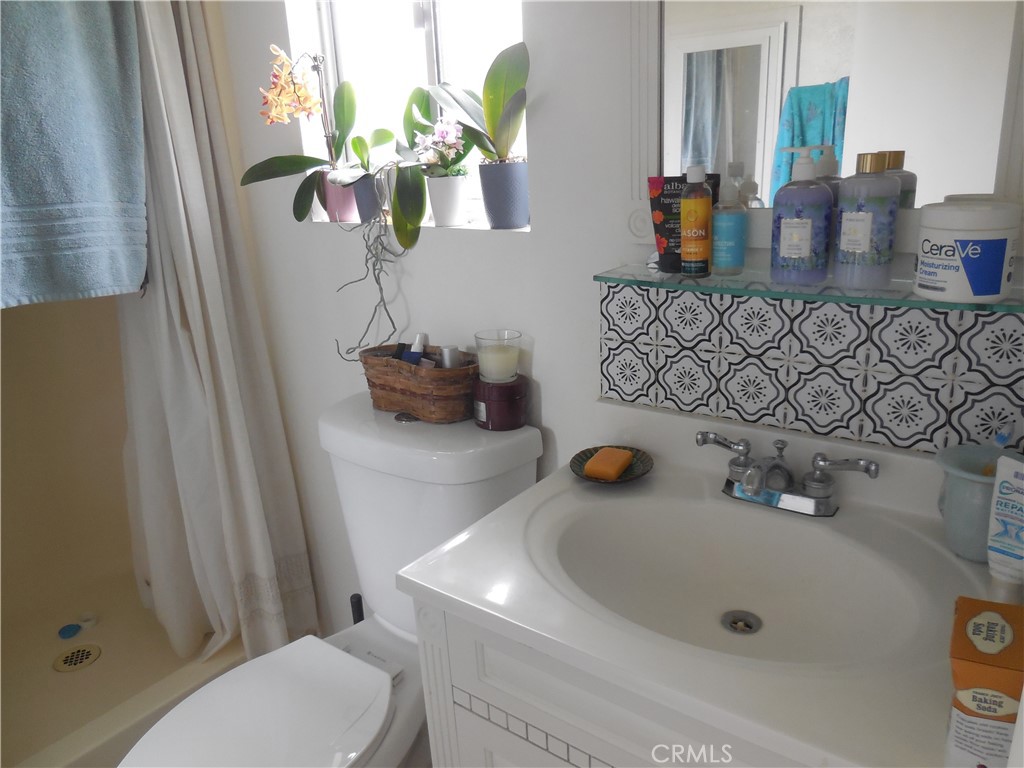 MLS #OC25093177 image #40