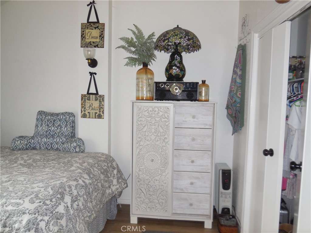 MLS #OC25093177 image #43