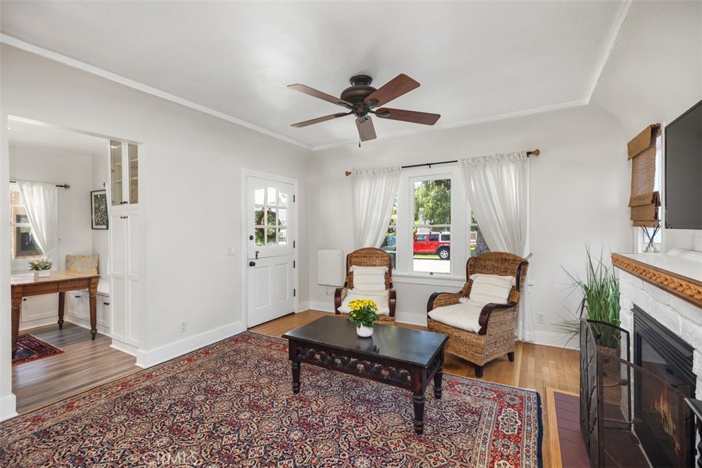 MLS #OC25093177 image #6