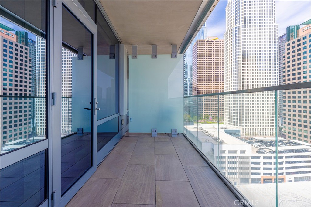 MLS #OC25093663 image #12