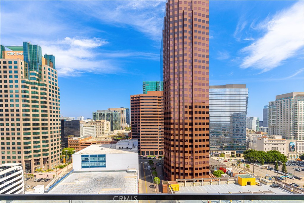 MLS #OC25093663 image #17