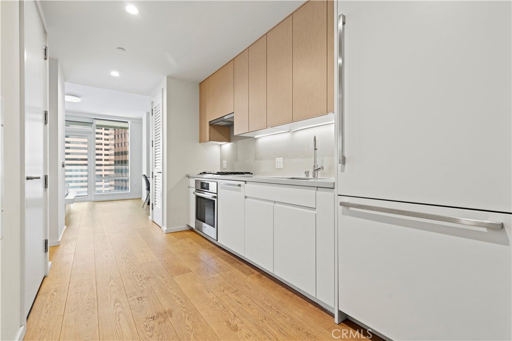 MLS #OC25093663 image #2