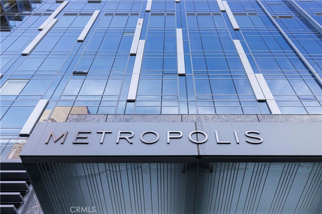 MLS #OC25093663 image #36