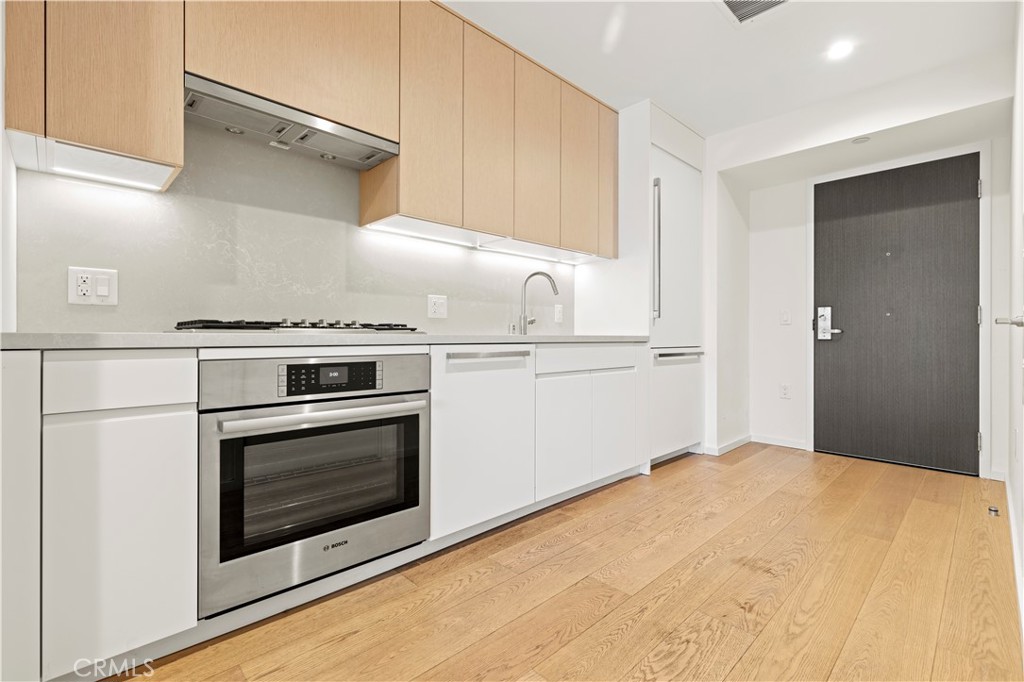 MLS #OC25093663 image #4