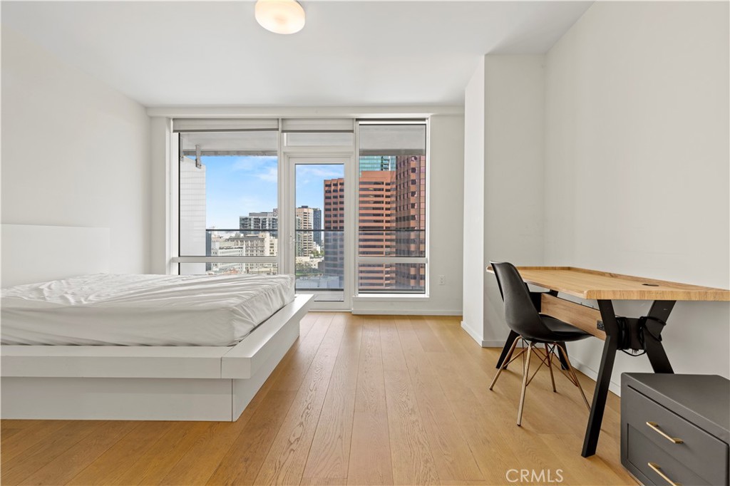 MLS #OC25093663 image #6