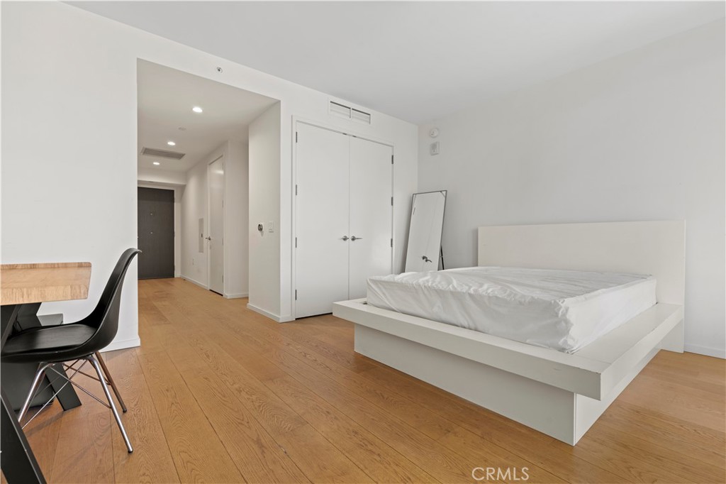 MLS #OC25093663 image #7