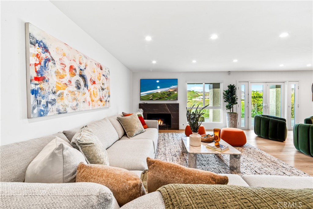 MLS #OC25093854 image #14