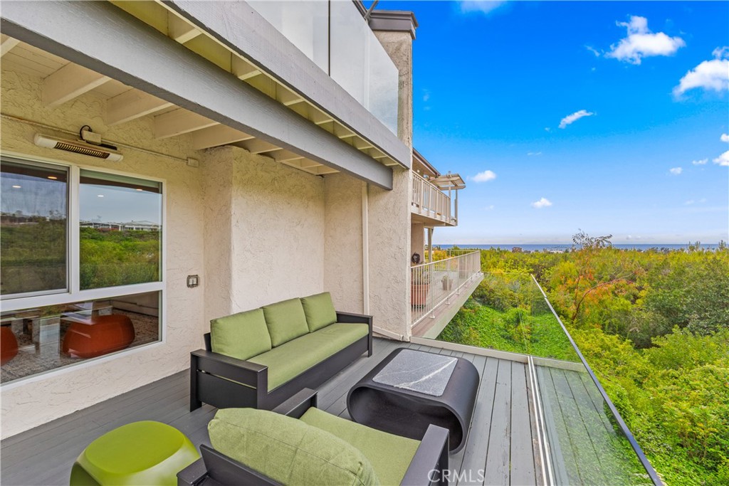 MLS #OC25093854 image #2