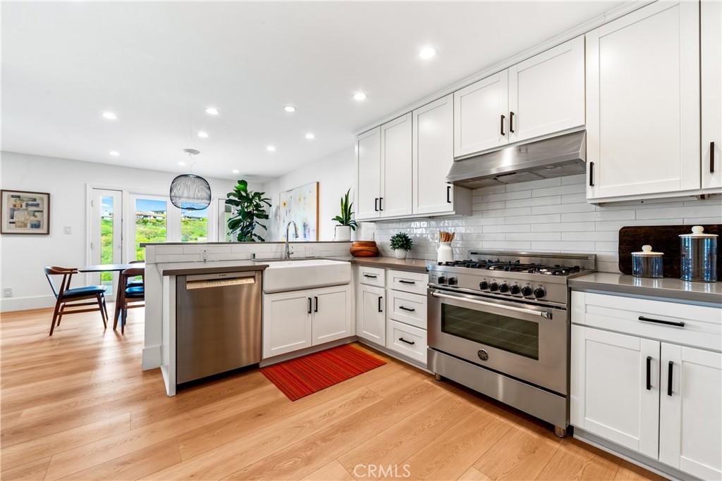 MLS #OC25093854 image #24