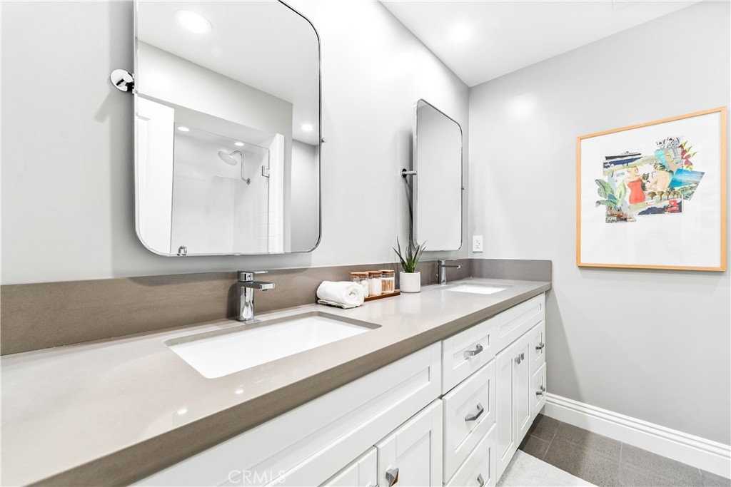 MLS #OC25093854 image #34