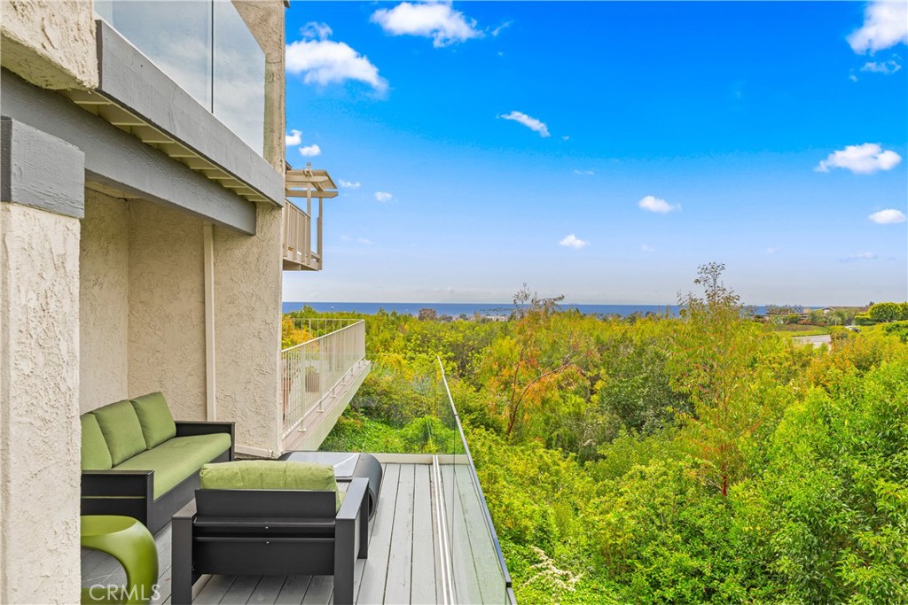 MLS #OC25093854 image #4