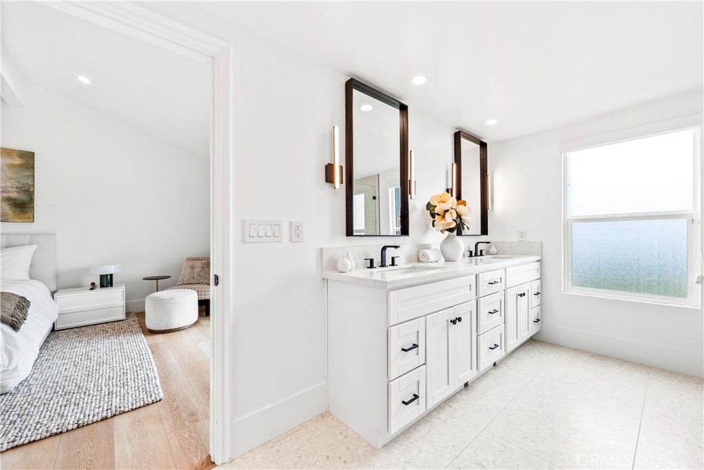 MLS #OC25093854 image #41