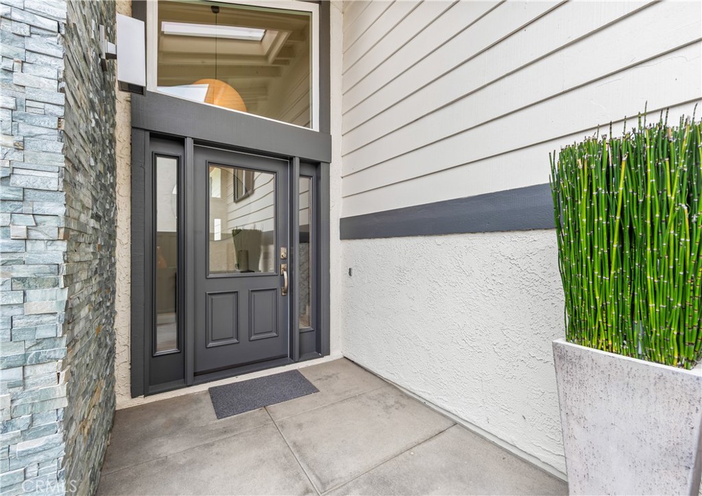 MLS #OC25093854 image #5