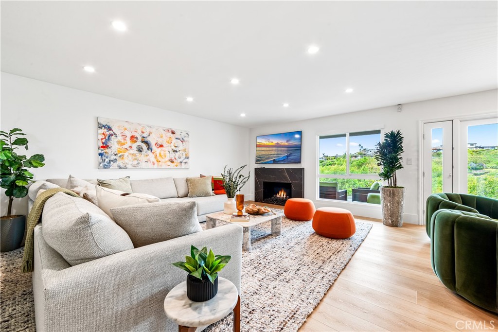 MLS #OC25093854 image #8