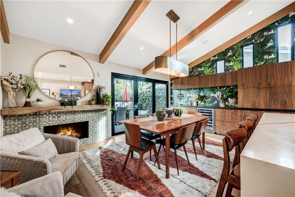 MLS #OC25094416 image #1