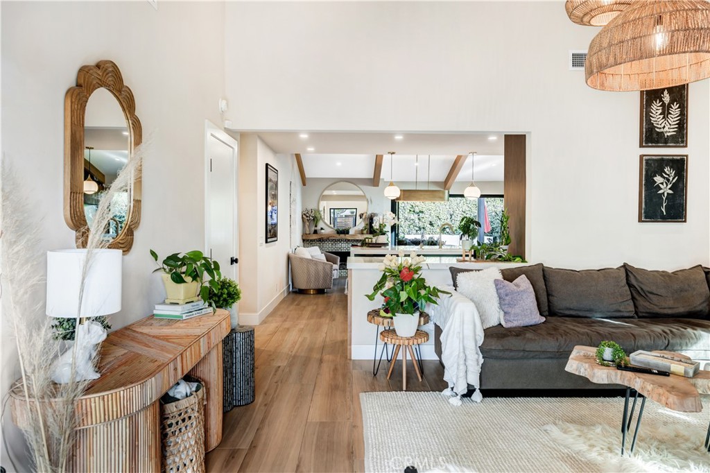 MLS #OC25094416 image #17