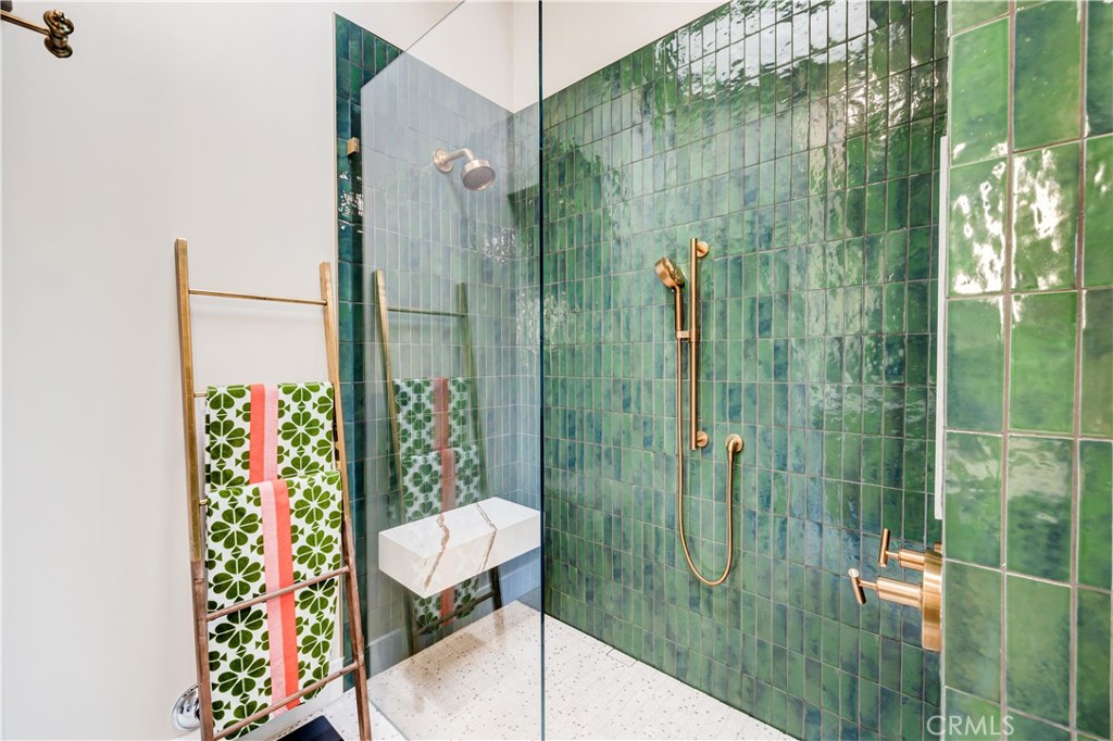 MLS #OC25094416 image #25