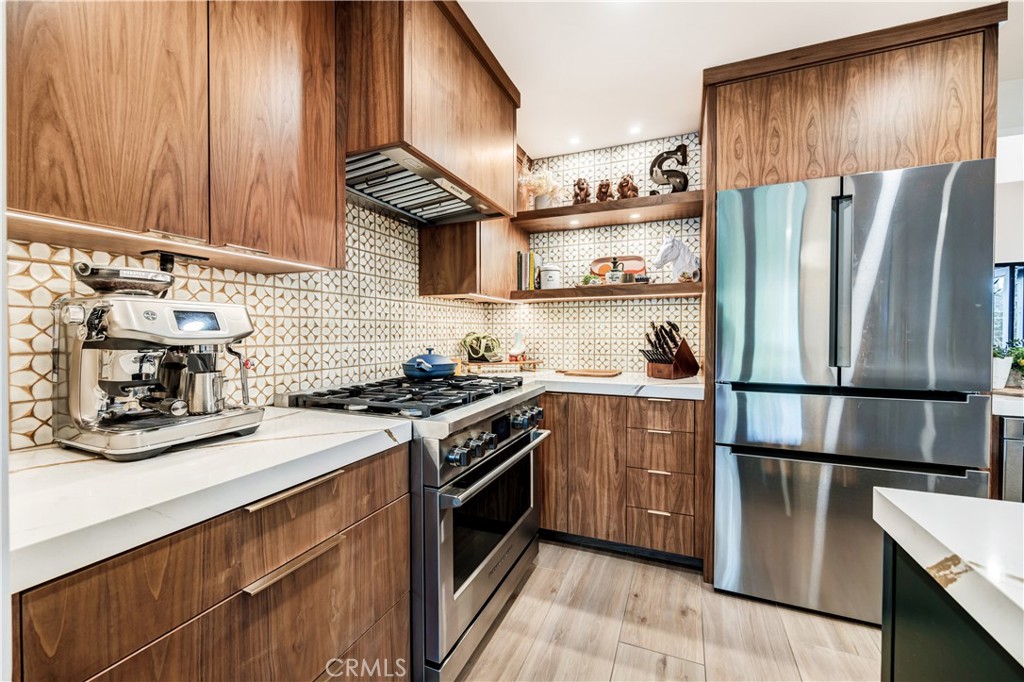 MLS #OC25094416 image #3