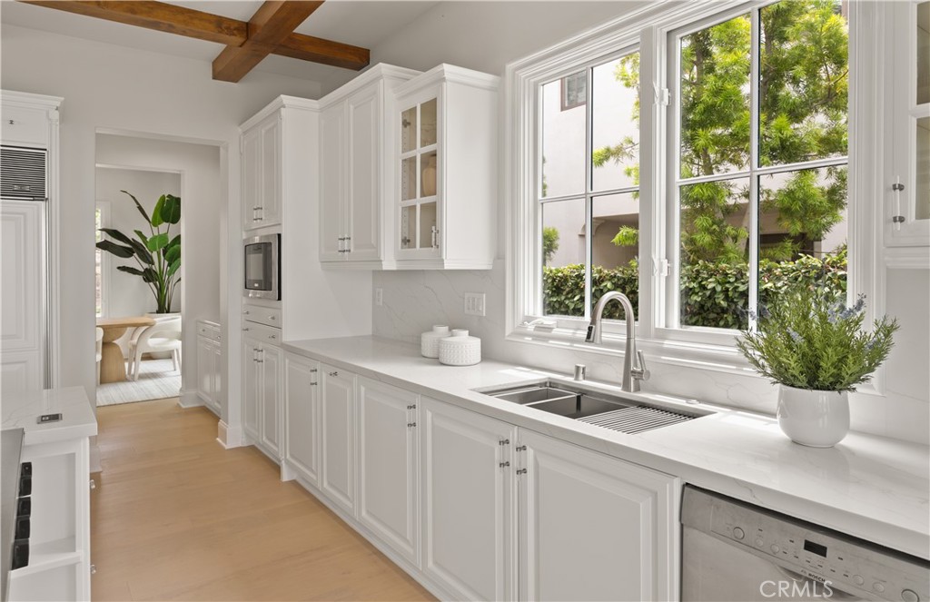 MLS #OC25094452 image #15