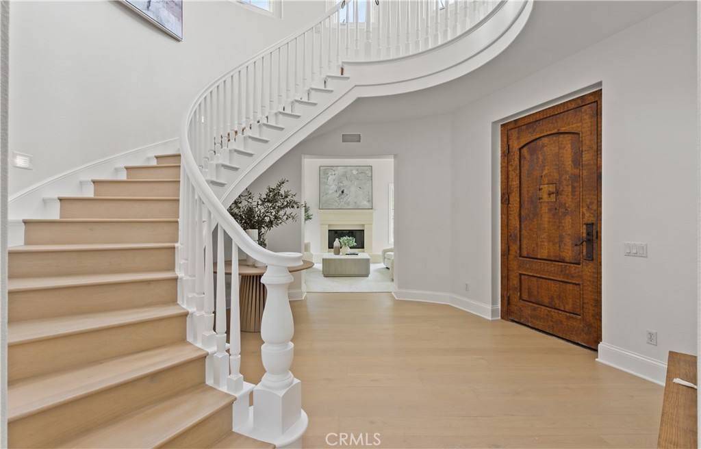 MLS #OC25094452 image #22