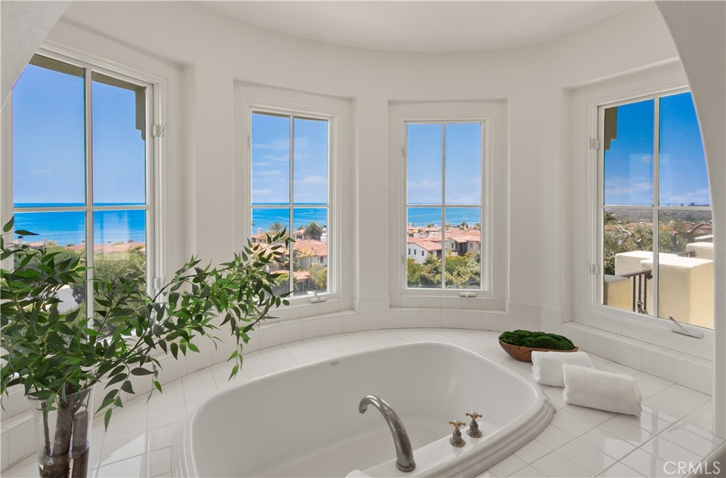 MLS #OC25094452 image #37