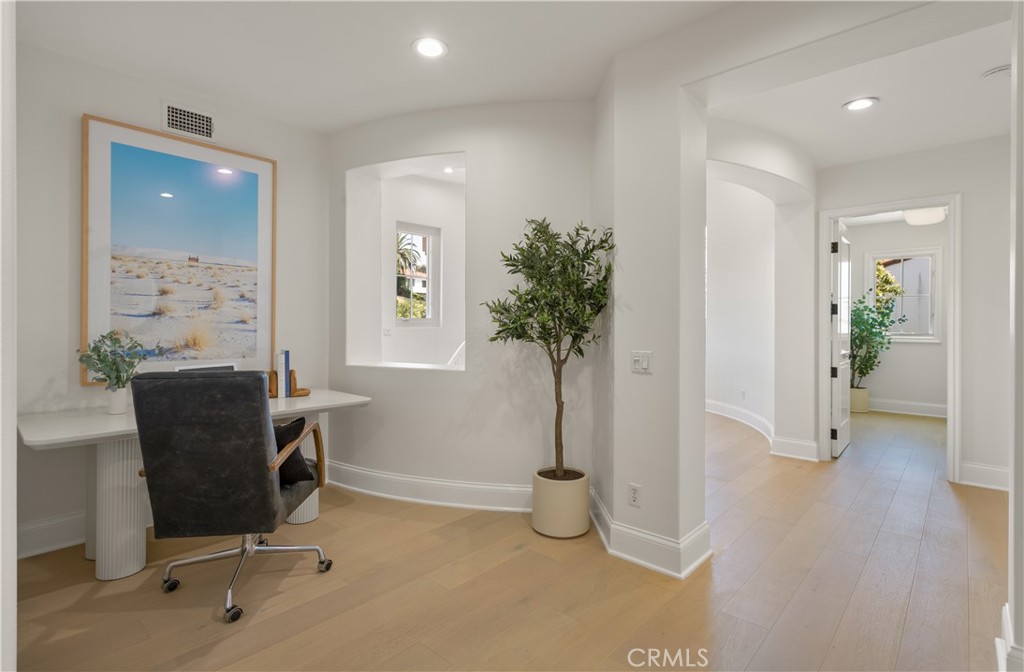 MLS #OC25094452 image #39