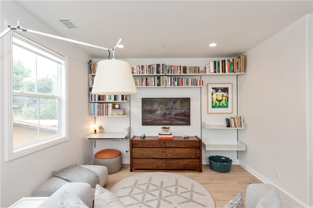 MLS #OC25094517 image #24