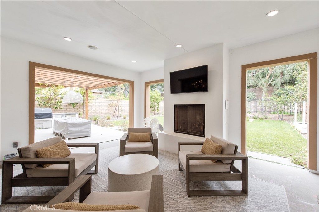 MLS #OC25094517 image #28